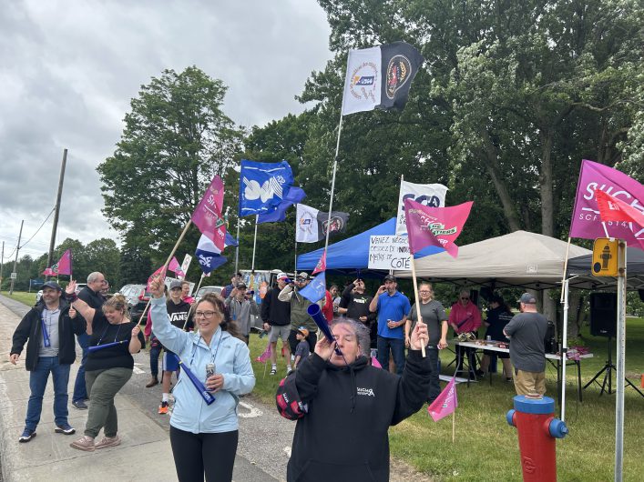 Les membres 1500 en soutien du 5514